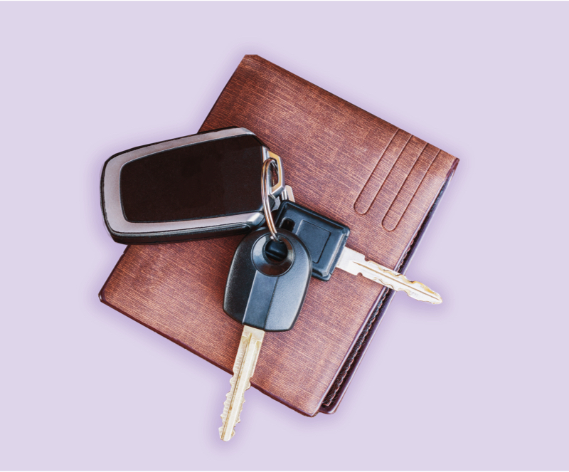 photo of a wallet and keys